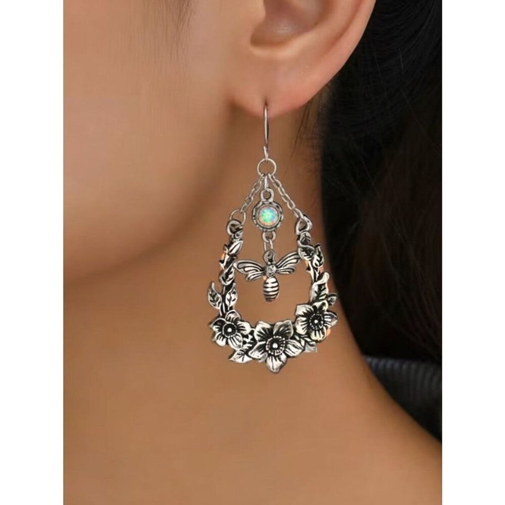 NWT Vintage Zinc Alloy Floral Bee Faux Opal Teardrop Dangle Earrings Boho